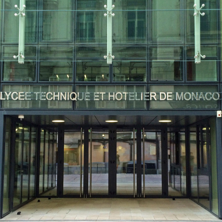 Baptême du Lycée technique et hôtelier qui devient Lycée Rainier III